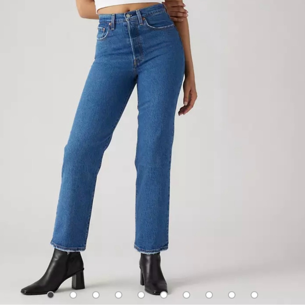 Levi’s Ribcage Straight Ankle Jeans